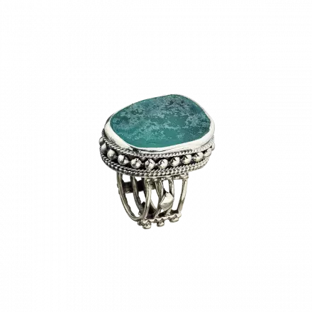 טבעת כסף רחבה עיטורי נקודות סביב זכוכית רומית עתיקה