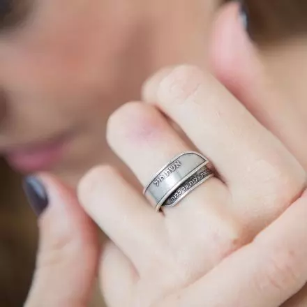טבעת כסף דמוי קלף גליל צר "אשת חיל"