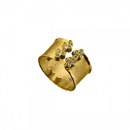טבעת זהב 14 קראט רחבה פתוחה משובצת במרכזה יהלומים 14 נקודות