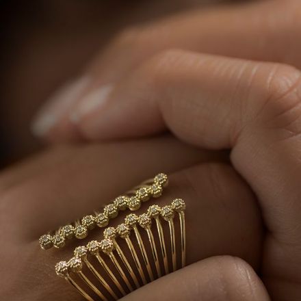 טבעת זהב 14 קראט בצורת מניפה שיבוץ 24 יהלומים 0.12CT